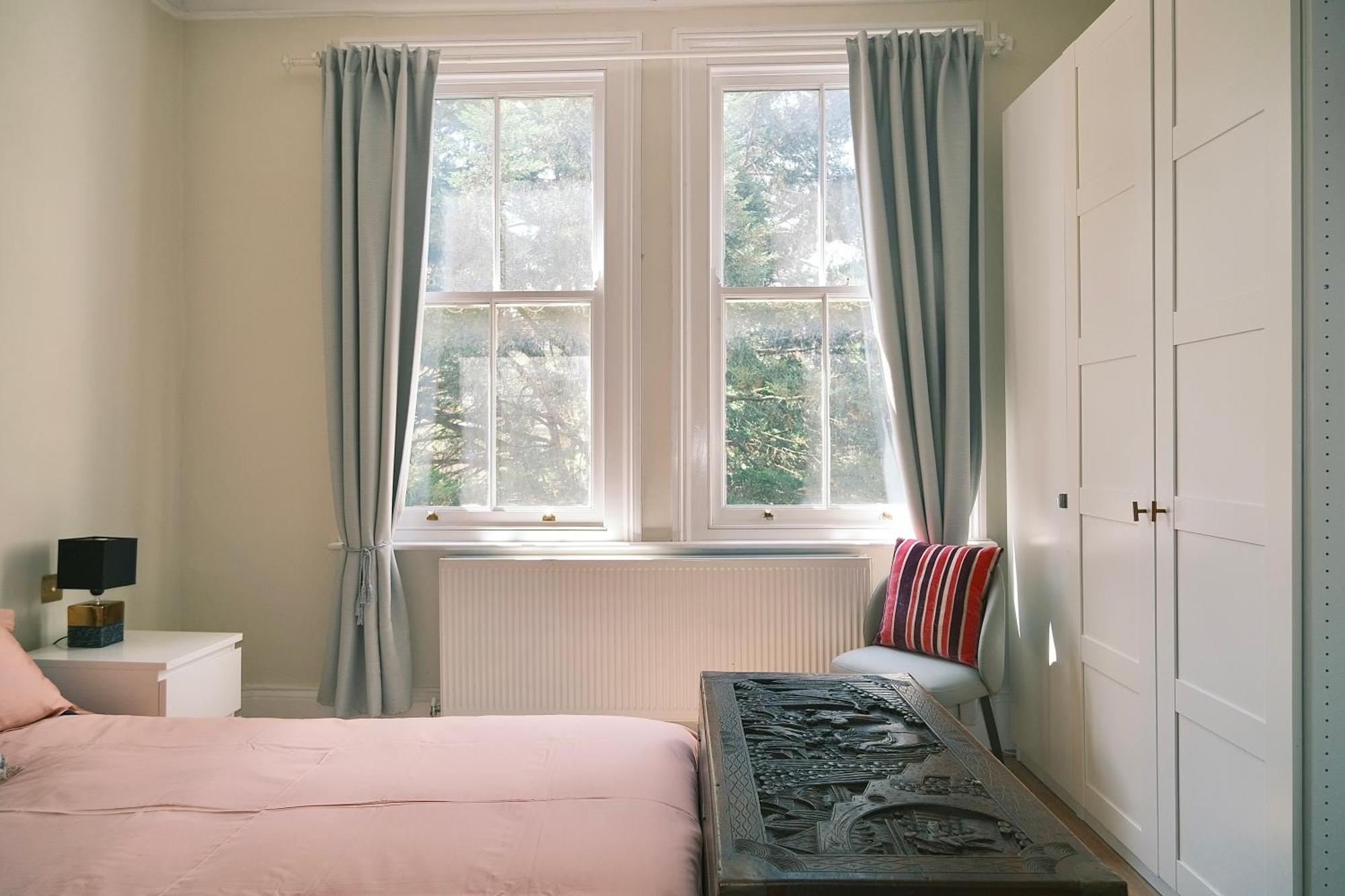 Kensington 1B1B With Sofa Double Bed Max 4 Guests Apartment London Bagian luar foto