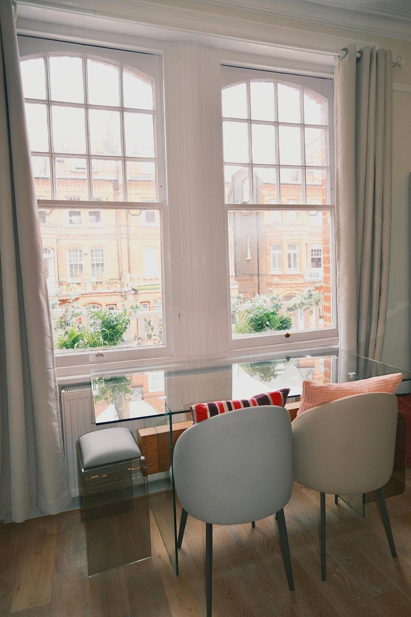 Kensington 1B1B With Sofa Double Bed Max 4 Guests Apartment London Bagian luar foto